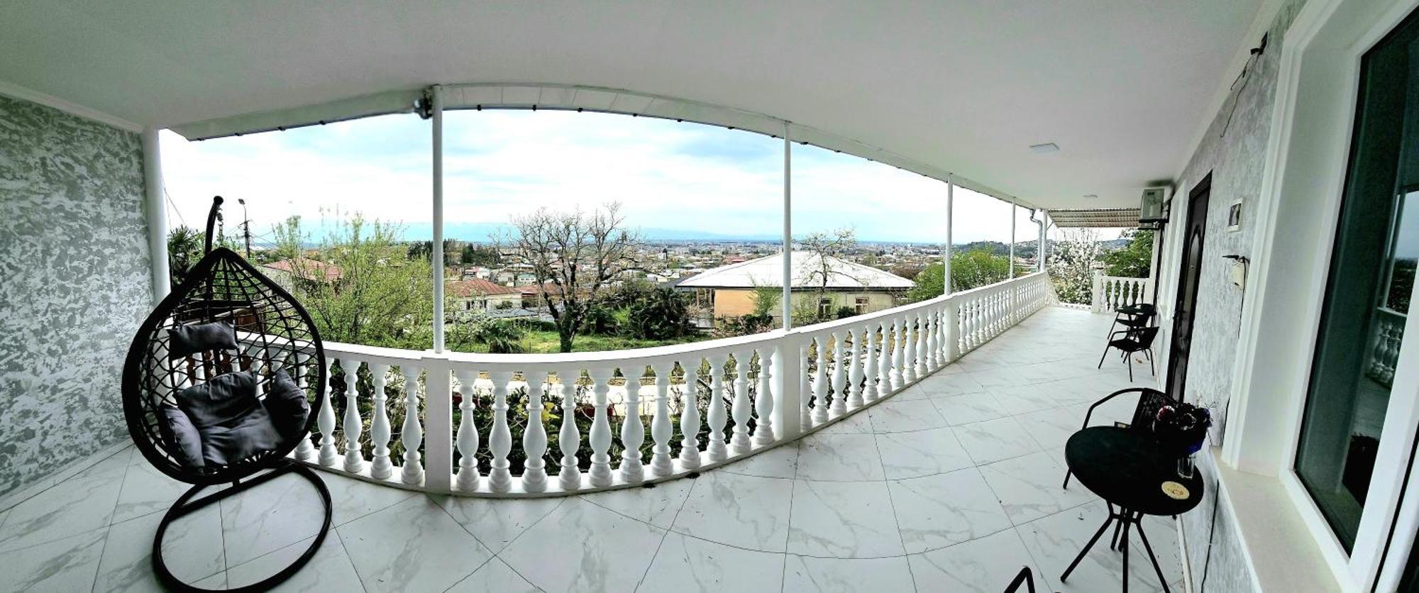 Hilltop Guest House 库塔伊西 外观 照片
